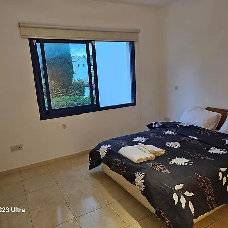 Apartment 2 Bedroom 4 Bed Aglantzia
