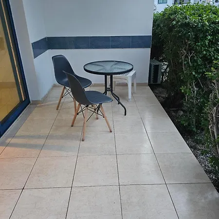 2 Bedroom 4 Bed Apartment Aglantzia