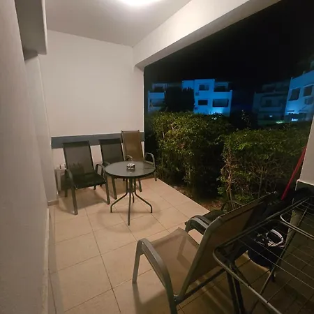 Apartment 2 Bedroom 4 Bed Aglantzia