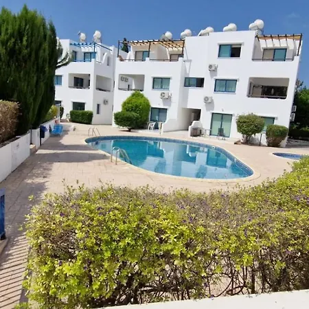 2 Bedroom 4 Bed Appartamento